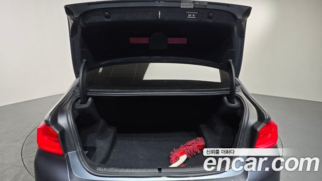 BMW 5-Series 530i xDrive M Sport Package Plus