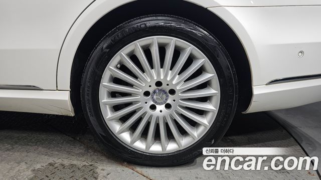 Mercedes-Benz E-Class E300 Elegance