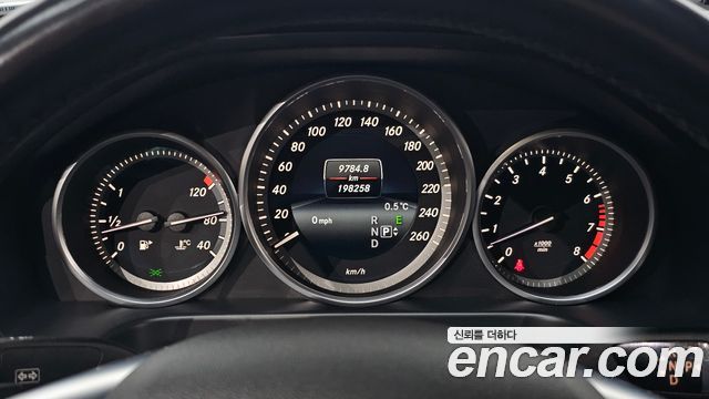 Mercedes-Benz E-Class E300 Elegance