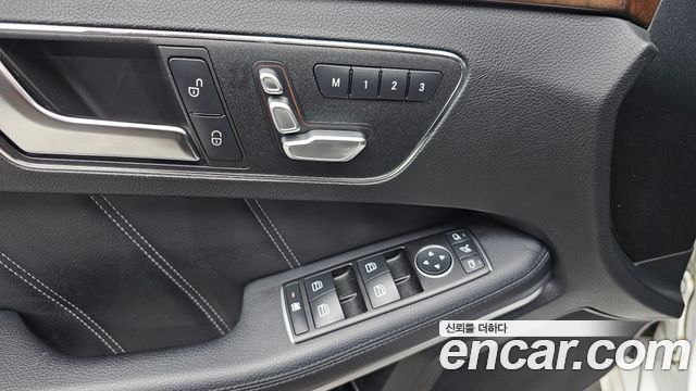 Mercedes-Benz E-Class E300 Elegance