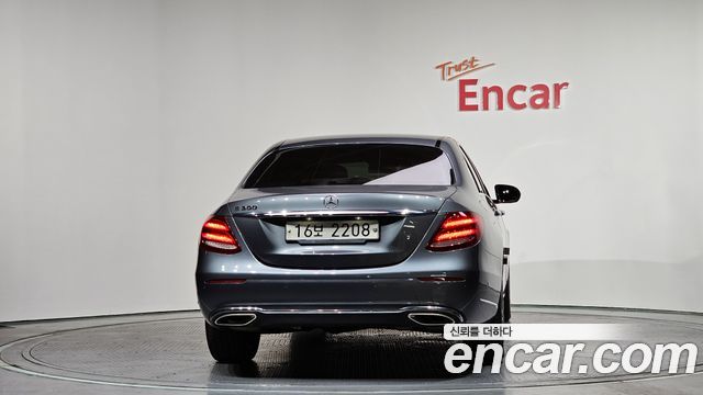 Mercedes-Benz E-Class E300 Exclusive