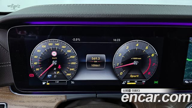 Mercedes-Benz E-Class E300 Exclusive