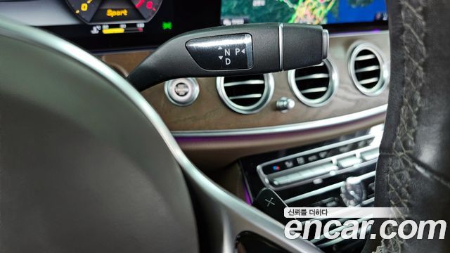 Mercedes-Benz E-Class E300 Exclusive
