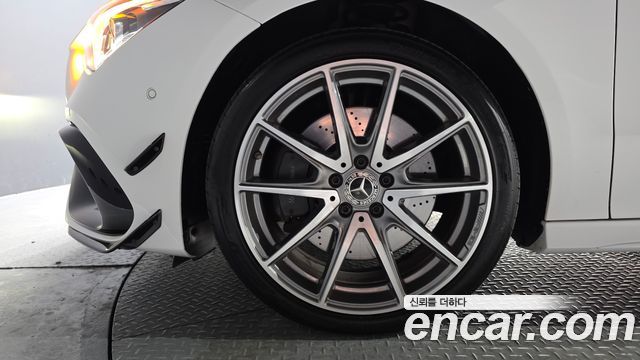 Mercedes-Benz CLA-Class CLA250 4MATIC