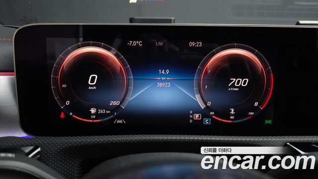 Mercedes-Benz CLA-Class CLA250 4MATIC