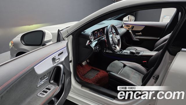 Mercedes-Benz CLA-Class CLA250 4MATIC