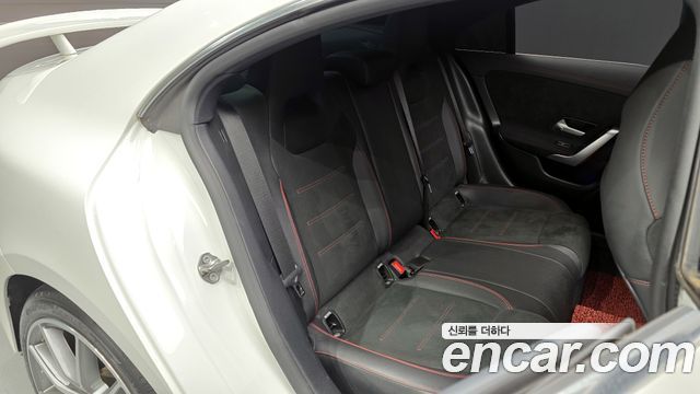 Mercedes-Benz CLA-Class CLA250 4MATIC