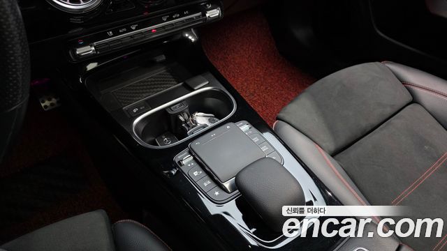 Mercedes-Benz CLA-Class CLA250 4MATIC