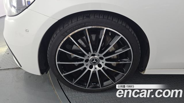 Mercedes-Benz E-Class E350 4MATIC AMG Line