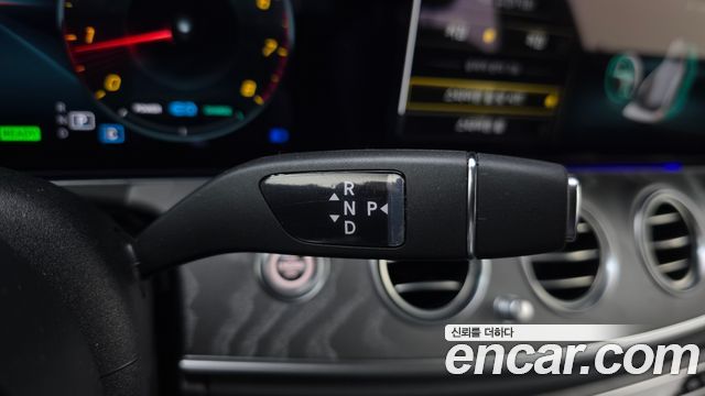 Mercedes-Benz E-Class E350 4MATIC AMG Line