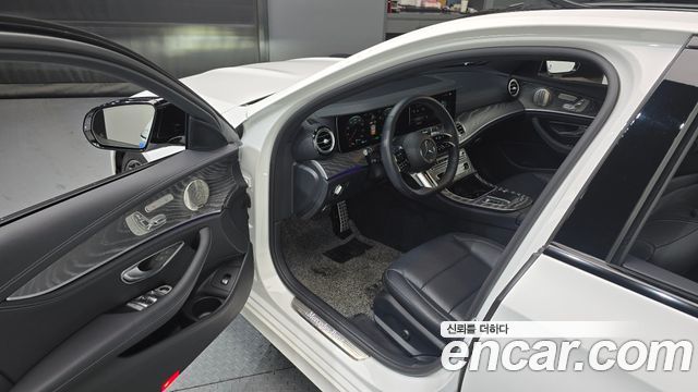 Mercedes-Benz E-Class E350 4MATIC AMG Line