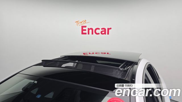 Mercedes-Benz E-Class E350 4MATIC AMG Line