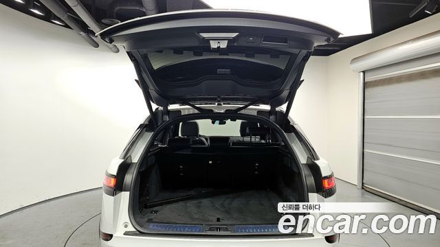 Land Rover Range Rover Velar 2.0 P250 R-Dynamic SE