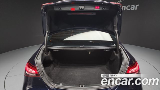 Mercedes-Benz E-Class E350 4MATIC AMG Line Edition