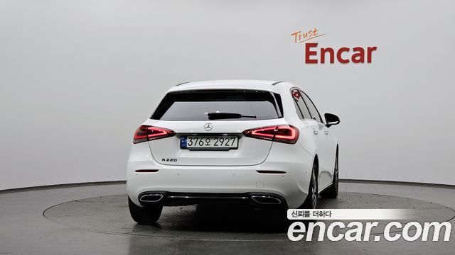 Mercedes-Benz A-Class A220 Hatchback