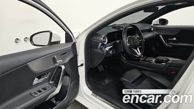 Mercedes-Benz A-Class A220 Hatchback