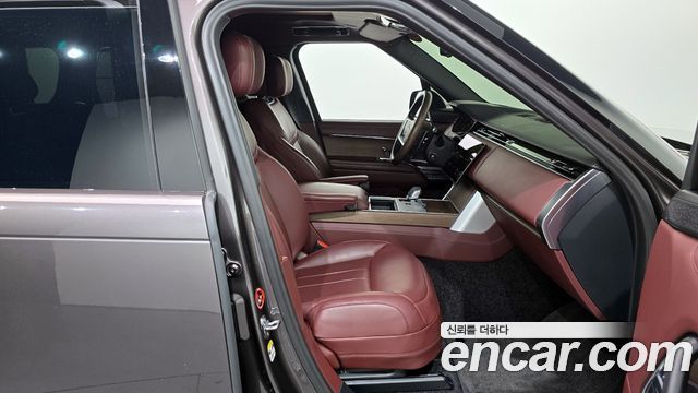 Land Rover Range Rover P530 Autobiography Long Wheel Base