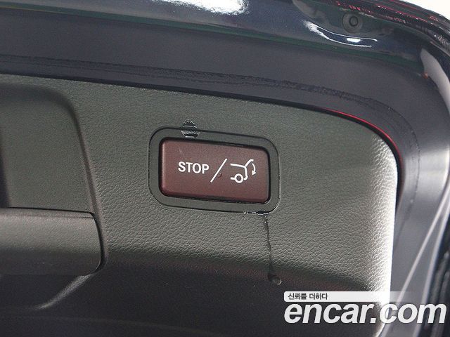 Mercedes-Benz GLA-Class GLA220