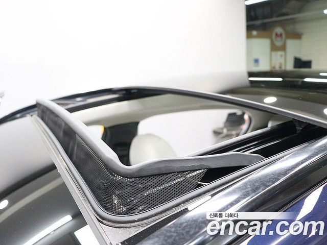 Mercedes-Benz GLA-Class GLA220