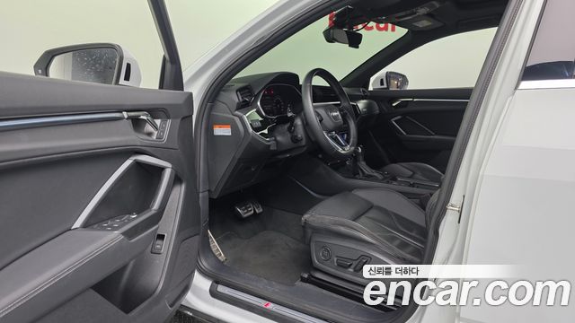 Audi Q3 35 TDI Premium Sportback