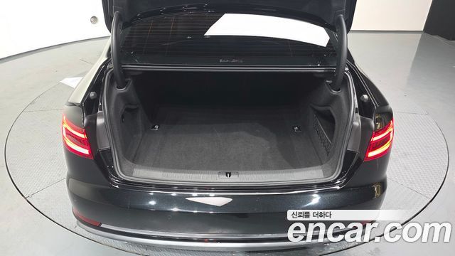 Audi A4 40 TFSI Premium