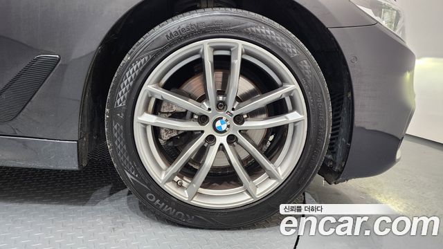 BMW 5-Series 520i M Sport