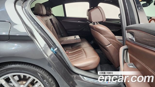 BMW 5-Series 520i M Sport