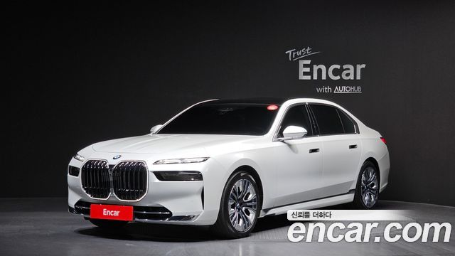 BMW 7-Series 740i sDrive Design Pure Excellence