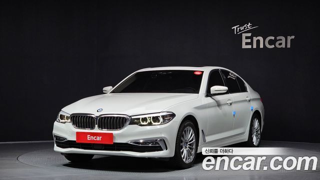 BMW 5-Series 520i Luxury