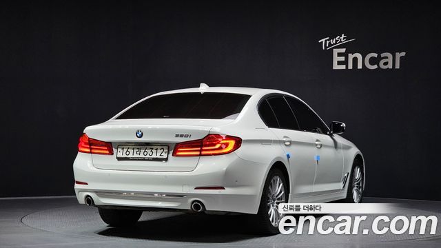 BMW 5-Series 520i Luxury
