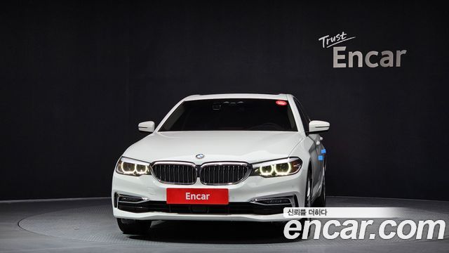 BMW 5-Series 520i Luxury
