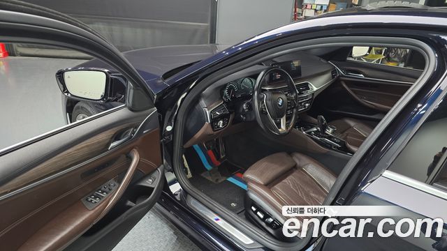 BMW 5-Series 520d xDrive M Sport Package Plus