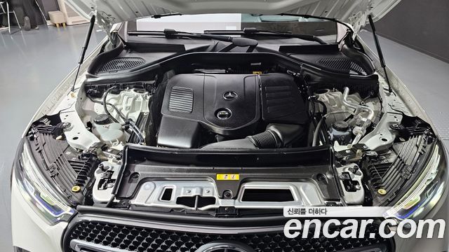 Mercedes-Benz GLC-Class GLC300 4MATIC AMG Line