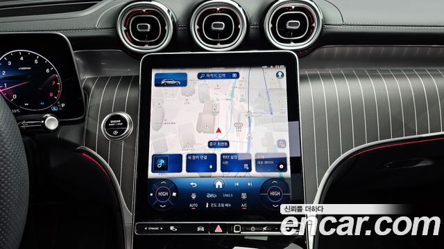 Mercedes-Benz GLC-Class GLC300 4MATIC AMG Line