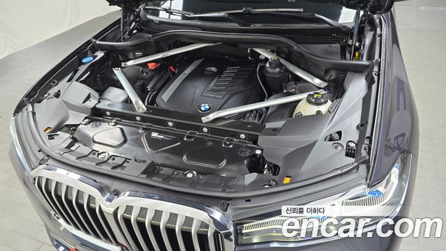 BMW X7 xDrive 40i Design Pure Excellence 6-Seater