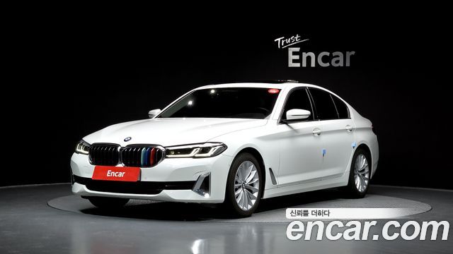 BMW 5-Series 520i Luxury