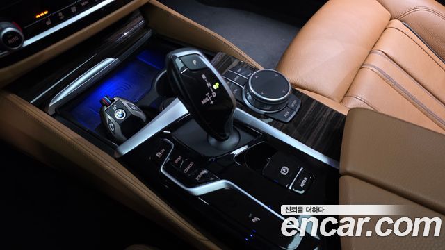 BMW 5-Series 520i Luxury