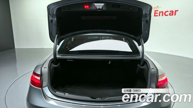 Mercedes-Benz E-Class E220d Coupe
