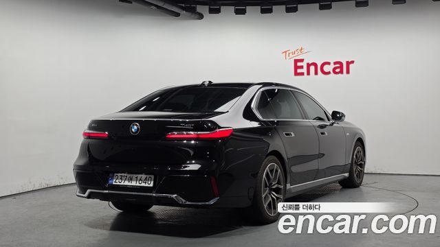 BMW 7-Series 740i xDrive M Sport