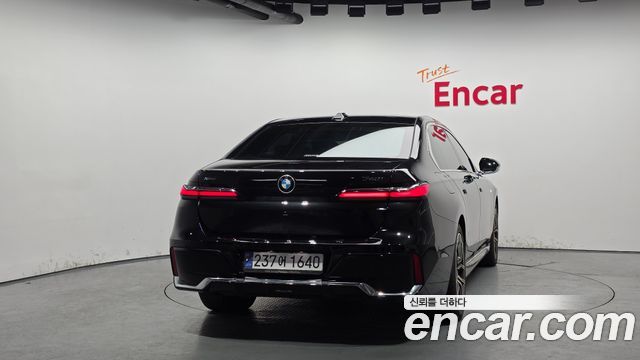 BMW 7-Series 740i xDrive M Sport