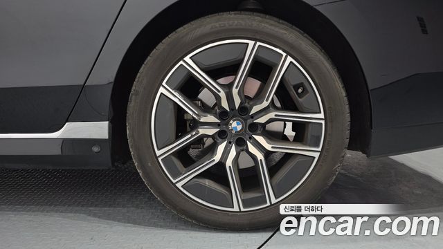 BMW 7-Series 740i xDrive M Sport