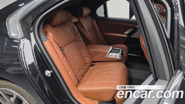 BMW 7-Series 740i xDrive M Sport