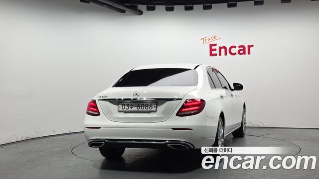 Mercedes-Benz E-Class E300 Exclusive