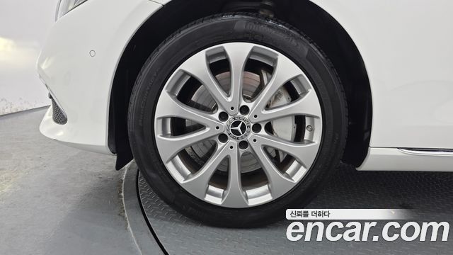 Mercedes-Benz E-Class E300 Exclusive