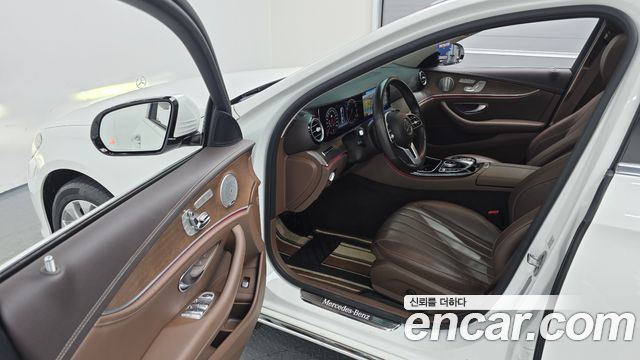 Mercedes-Benz E-Class E300 Exclusive