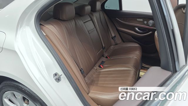 Mercedes-Benz E-Class E300 Exclusive