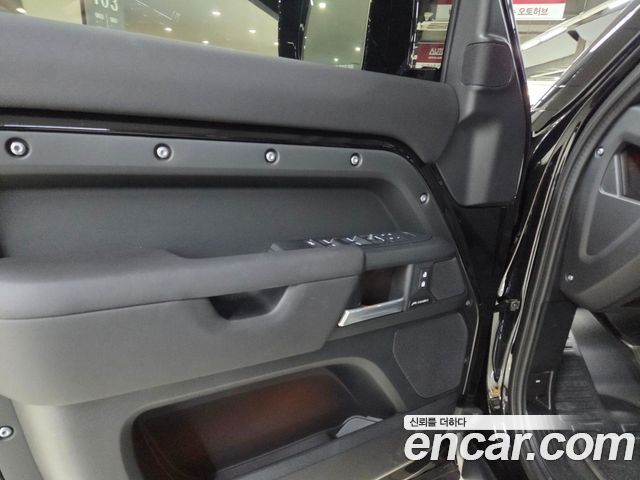 Land Rover Defender 130 P400 Outbound