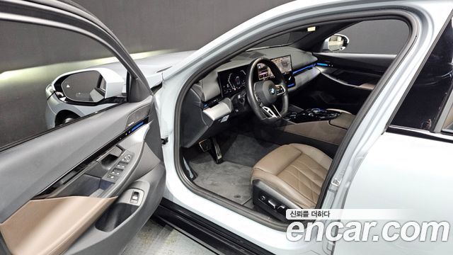 BMW 5-Series 523d M Sport