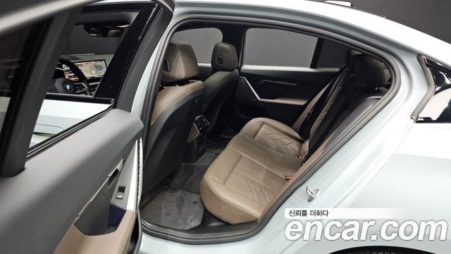 BMW 5-Series 523d M Sport