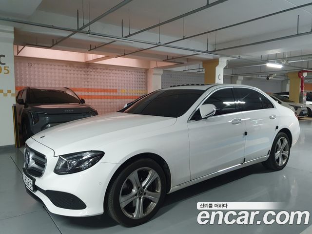 Mercedes-Benz E-Class E220d 4MATIC Avantgarde